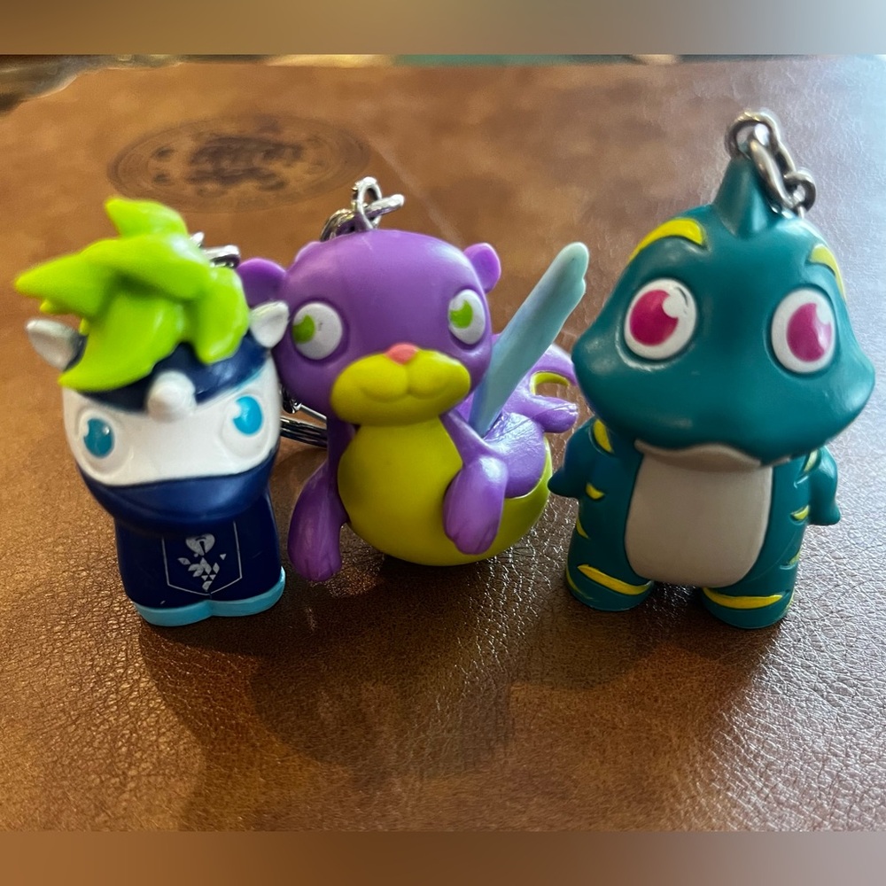 LOT OF 3 NEW HERO 2019 FINN, ECHO & OSCAR KEYCHAIN AMERICAN HEART ASSOCIATION